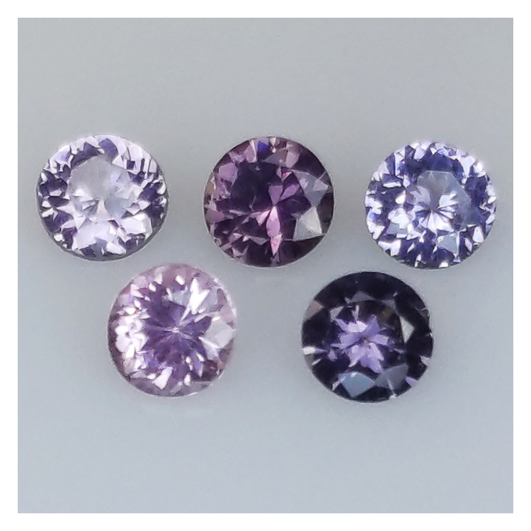 1,25ct Espinela Talla Redonda 3,9-4mm