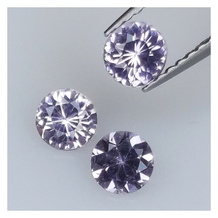 1,30ct Spinel Round Cut 4,3-4,4mm