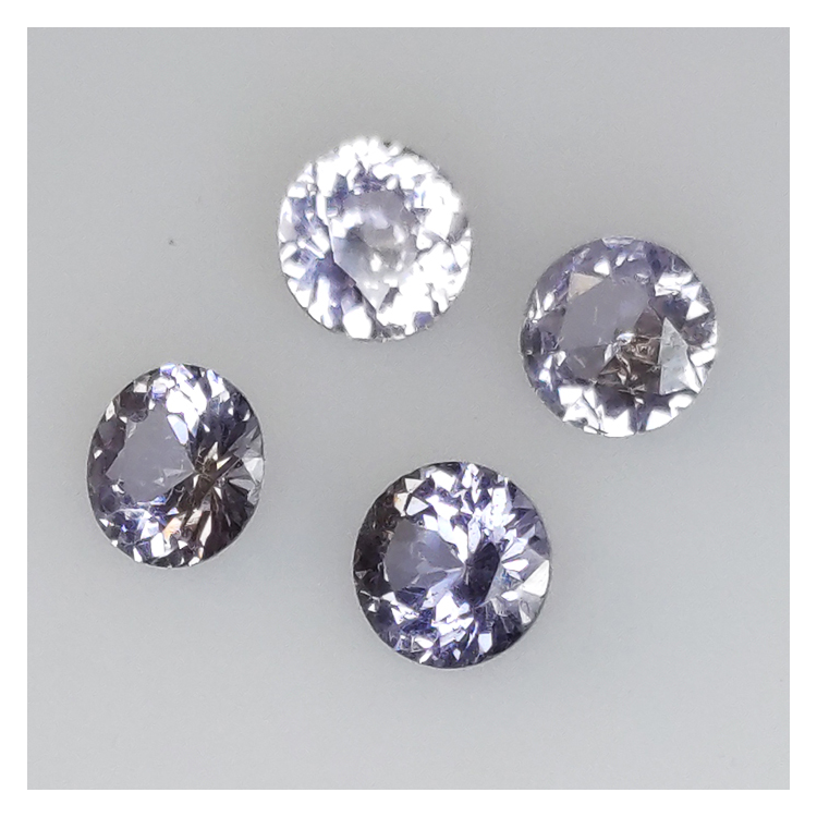 1,41ct Spinello rotondo misura 4,4-4,5mm