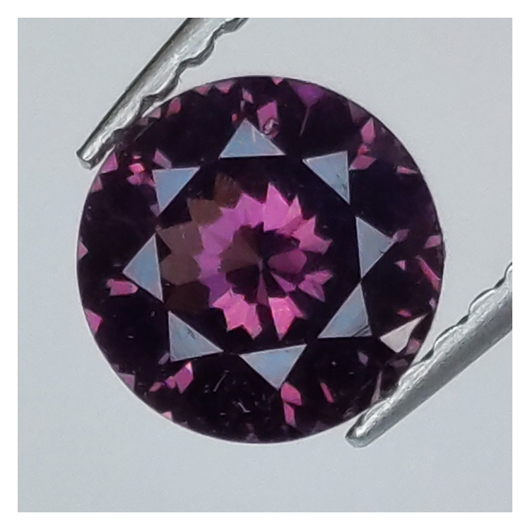 0,92ct Spinell Rundschliff 6,14mm