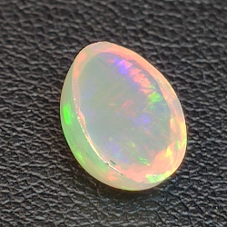 1,43ct Oval geschliffener Opal 9,12 x 7,40 mm