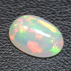 1.36ct Opale ovale 9.82 x 7.13 mm