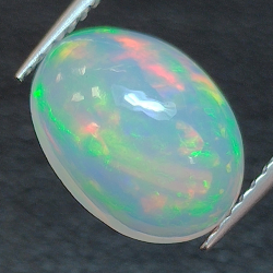 2,05ct Oval geschliffener Opal 10,96 x 8,22 mm