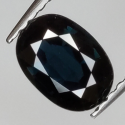 1,15ct Blue sapphire oval cut 7x5mm