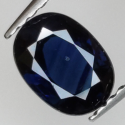 1,20 ct blauer Saphir im Ovalschliff 7x5 mm