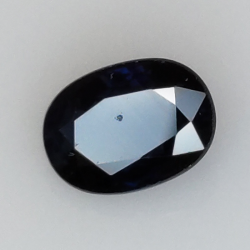 1,20 ct blauer Saphir im Ovalschliff 7x5 mm