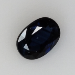 1,20 ct blauer Saphir im Ovalschliff 7x5 mm