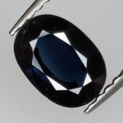 1,13ct Blue sapphire oval cut 7x5mm