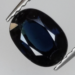 1,13ct Blue sapphire oval cut 7x5mm