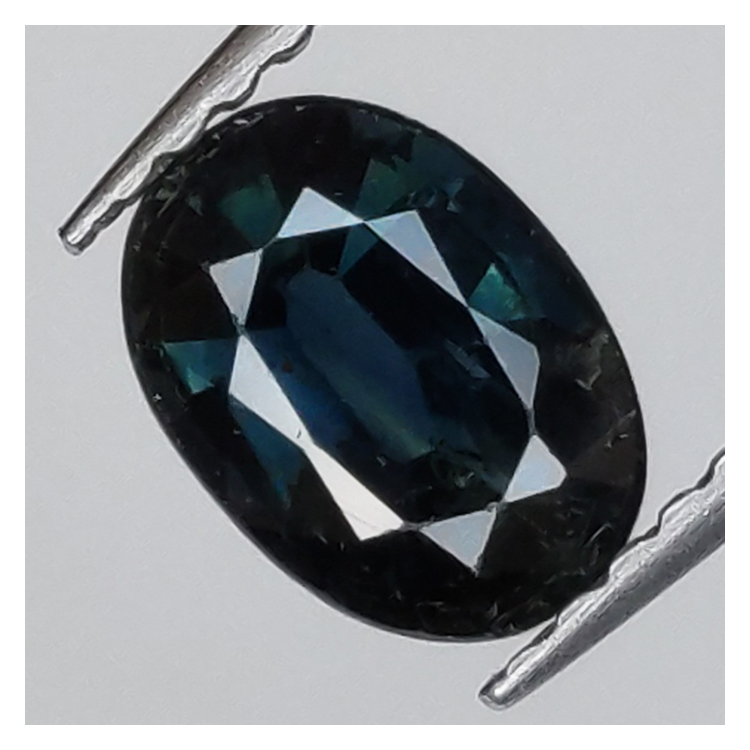 1,10 ct blauer Saphir im Ovalschliff 7x5 mm