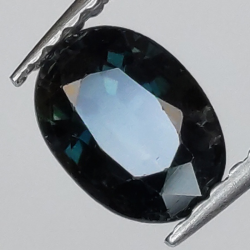 1,10 ct blauer Saphir im Ovalschliff 7x5 mm