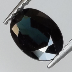 1,28 ct blauer Saphir im Ovalschliff 7x5 mm