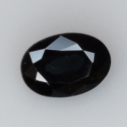 1,28 ct blauer Saphir im Ovalschliff 7x5 mm