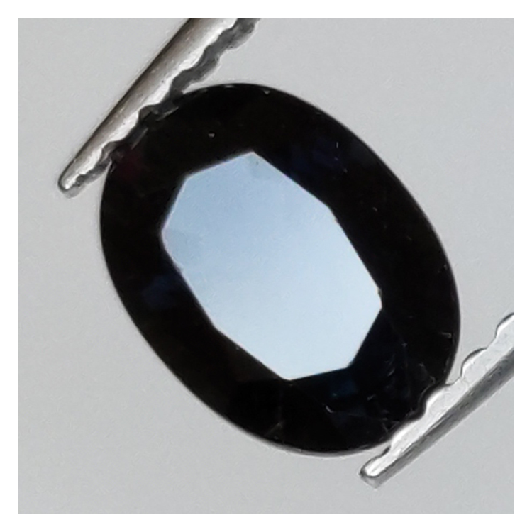 1,14 ct blauer Saphir im Ovalschliff 7x5 mm