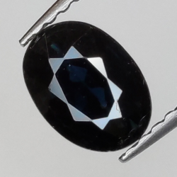 1,16ct Zafiro azul talla oval 7x5mm