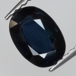 1,20 ct blauer Saphir im Ovalschliff 7x5 mm