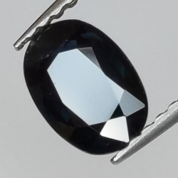 1,20 ct blauer Saphir im Ovalschliff 7x5 mm