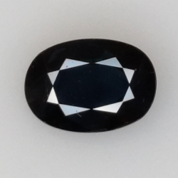 1,20 ct blauer Saphir im Ovalschliff 7x5 mm