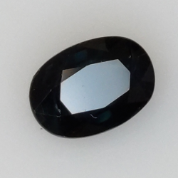 1,20 ct blauer Saphir im Ovalschliff 7x5 mm