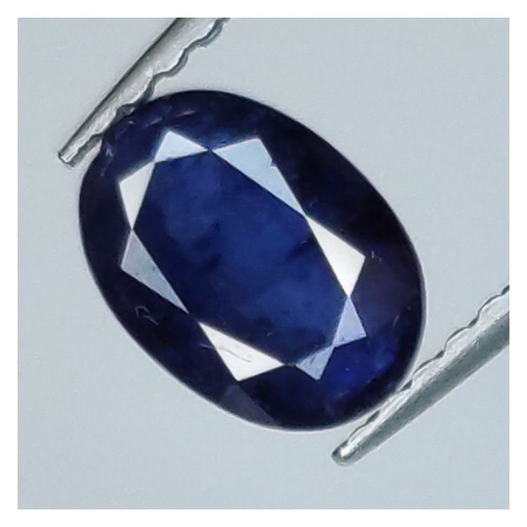 1,21 ct blauer Saphir im Ovalschliff 7x5 mm