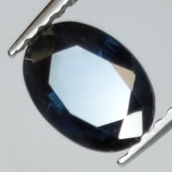 Zaffiro blu da 0,90 ct taglio ovale 7x5 mm