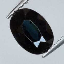 1,11ct Blue sapphire oval cut 7x5mm