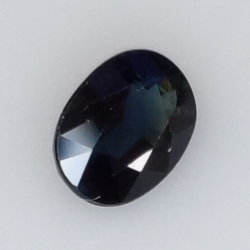 0.99 ct blauer Saphir im Ovalschliff 7x5 mm