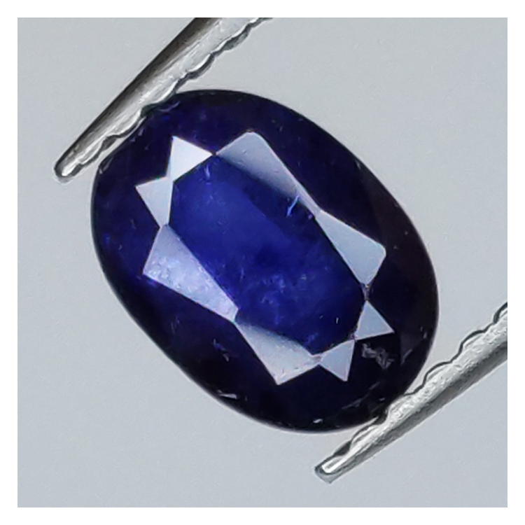 0,99 ct blauer Saphir im Ovalschliff 7x5 mm