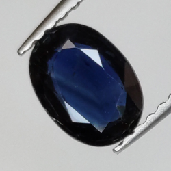 0,91ct Blue sapphire oval cut 7x5mm