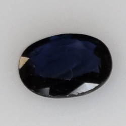 0,91 ct blauer Saphir im Ovalschliff 7x5 mm