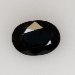 0,99 ct blauer Saphir im Ovalschliff 7x5 mm