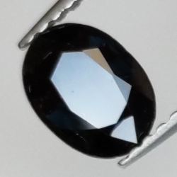 0,99ct Blue sapphire oval cut 7x5mm