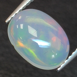 1,48ct Oval geschliffener Opal 10,01 x 7,54 mm