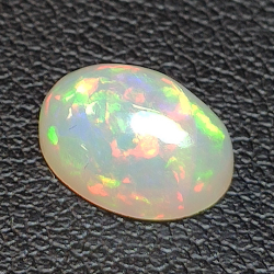 1,79ct Ópalo talla ovale 10,19 x 7,39 mm