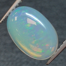 1,62ct Oval geschliffener Opal 10,57 x 7,15 mm