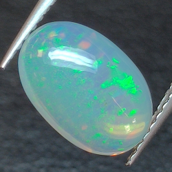 1,62ct Oval geschliffener Opal 10,57 x 7,15 mm