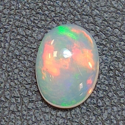 1.43ct Ópalo talla oval 9.52 x 7.21 mm