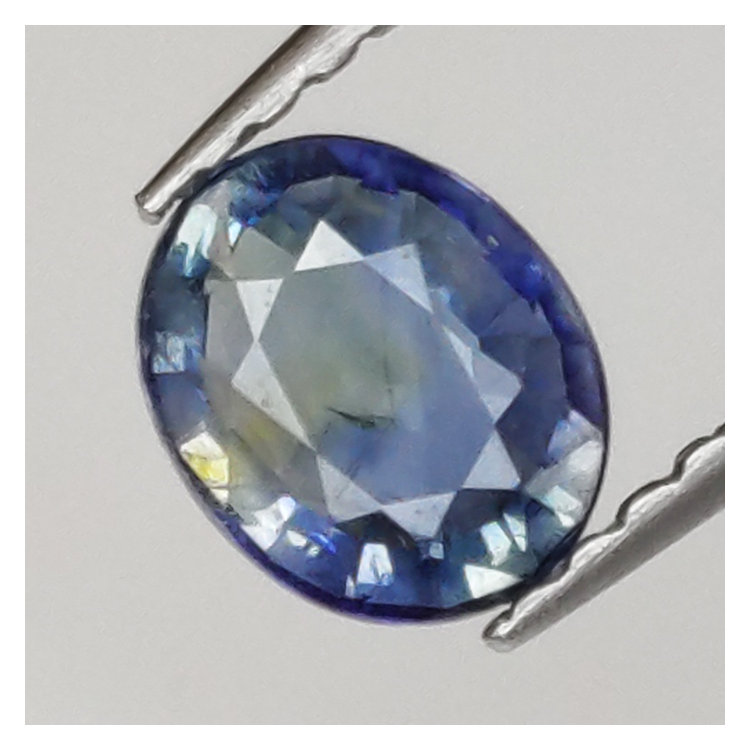 0,76ct sapphire oval cut 4,8x5,9mm