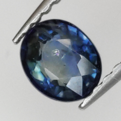 0,60 ct Saphir im Ovalschliff 5,1x4,3 mm