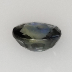 0,60 ct Saphir taille ovale 5,1x4,3 mm