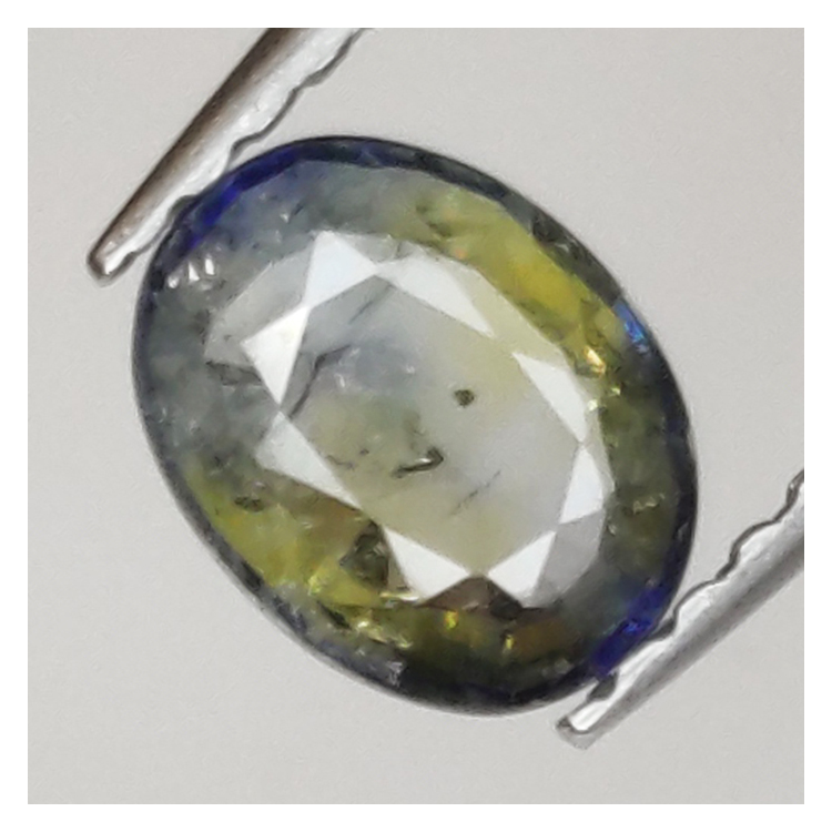 0,66ct sapphire oval cut 6.4x4,9mm