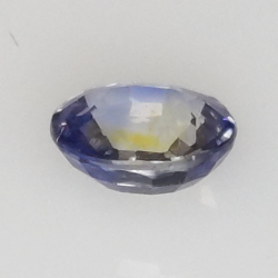 0,77 ct Saphir im Ovalschliff 5,6x4,8 mm