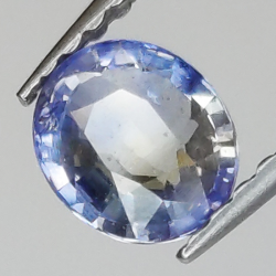 0,77 ct Saphir im Ovalschliff 5,6x4,8 mm