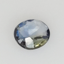 0,26 ct Saphir im Ovalschliff 4,4x3,8 mm