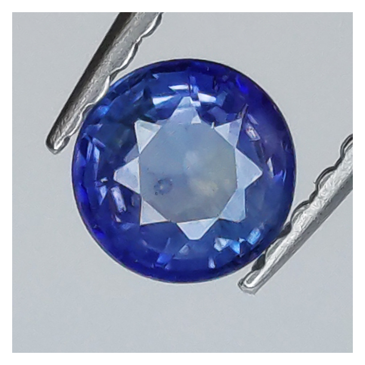 0,48ct Saphir Rundschliff 4,5 mm