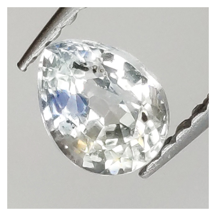 0.80ct Saphir taille poire 5.8x4,5mm