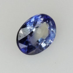 0,62 ct Saphir taille ovale 5,3x4,1mm