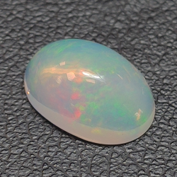 1,86ct Oval cut opal 10.7 x 7.4 mm