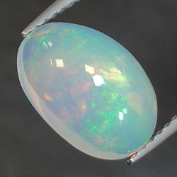 1,86ct Oval cut opal 10.7 x 7.4 mm