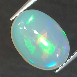 1,71ct Oval cut opal 10.4 x 7.7 mm